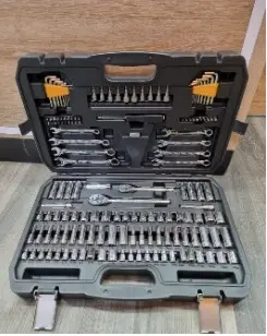 JUEGO DE PUNTAS Y COPAS 145 PCS